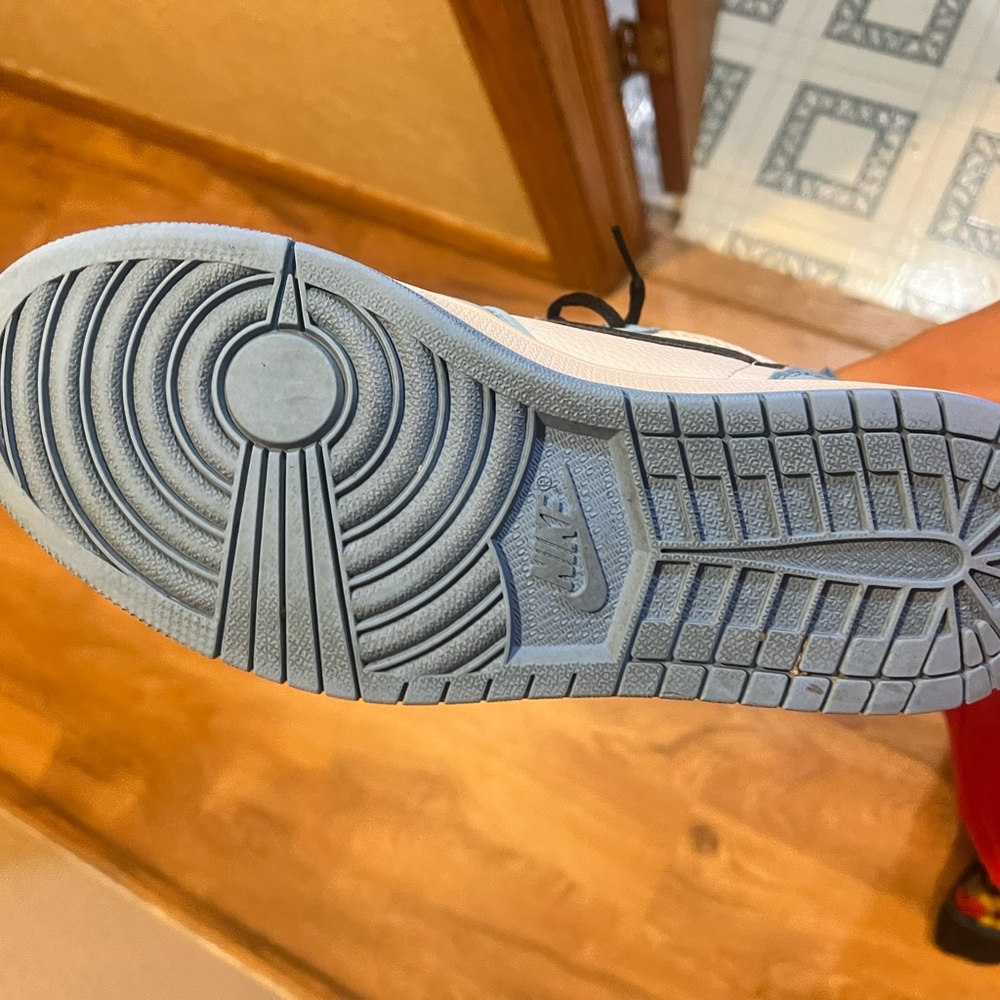 Unc blue Jordan 1s - Picture 9 of 15